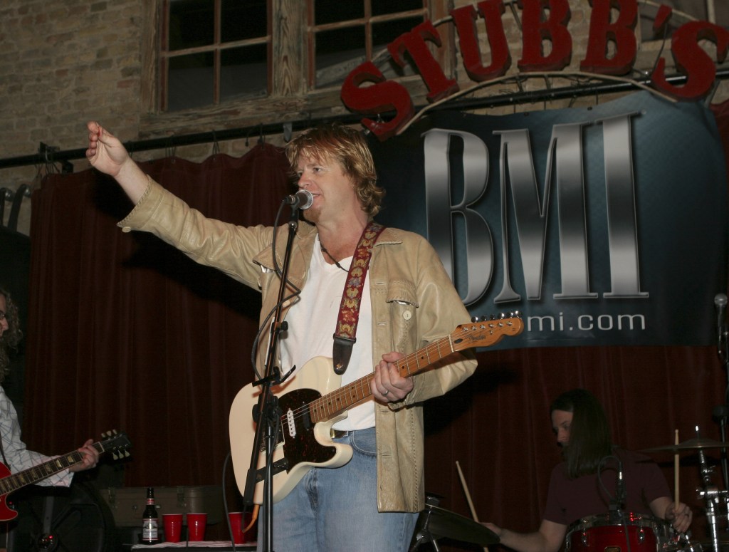 Penduduk asli Texas ini tumbuh dengan bermain musik bersama saudaranya Bruce, dan merilis sembilan album sepanjang kariernya.