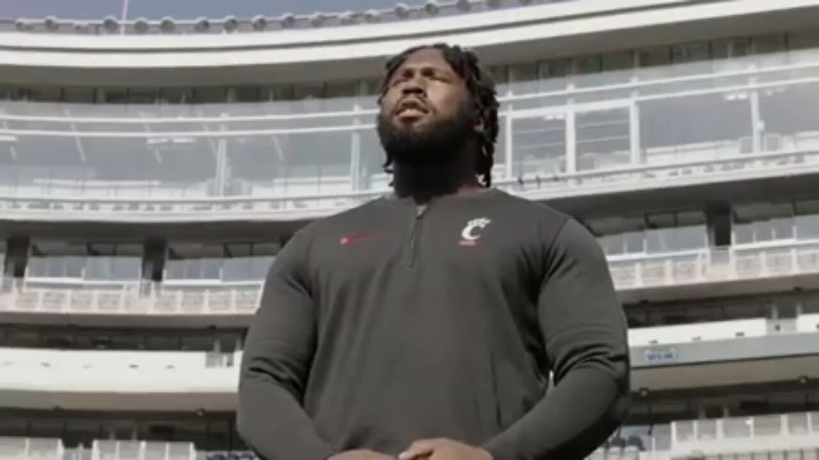 Cincinnati's Jowon Briggs shows his passion off the field | CFB on FOX